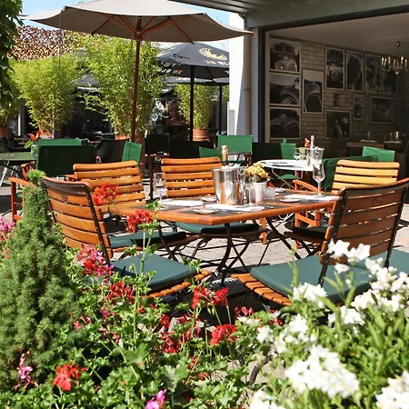 Goldener Engel Spire