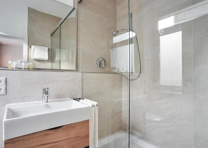 Goldener Engel 3* שפייר