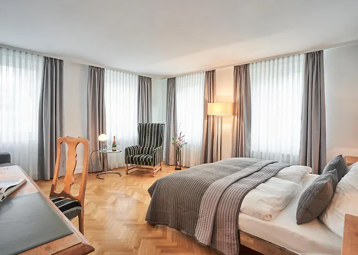 Goldener Engel מלון